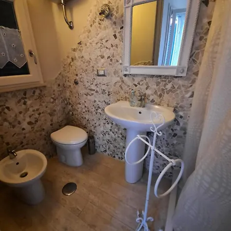 L'alloggio Turistico Di Zoe Apartment *